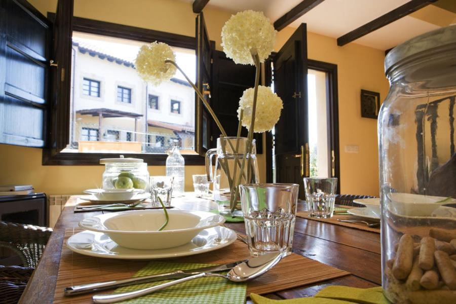 Apartamentos Santillana Del Mar Eksteriør bilde