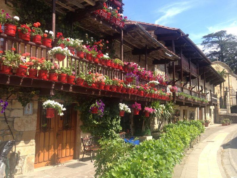 Apartamentos Santillana Del Mar Eksteriør bilde